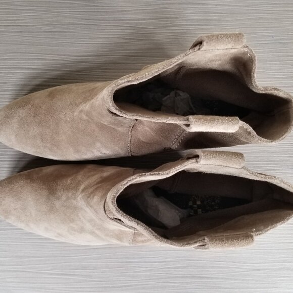 Vince Camuto Maves Stacked Heel Bootie, Tan Suede, Womens Size 9 M / 39 - Picture 10 of 14